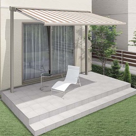 独立タイプのオーニング